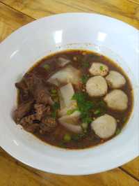 “ร้านฟาฮัท” เตี๋ยวเรือฮาลาล🍜