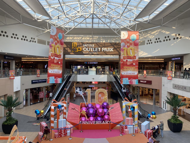 Mitsui Outlet Park Sepang – Last-Minute Shopping Before Takeoff!
