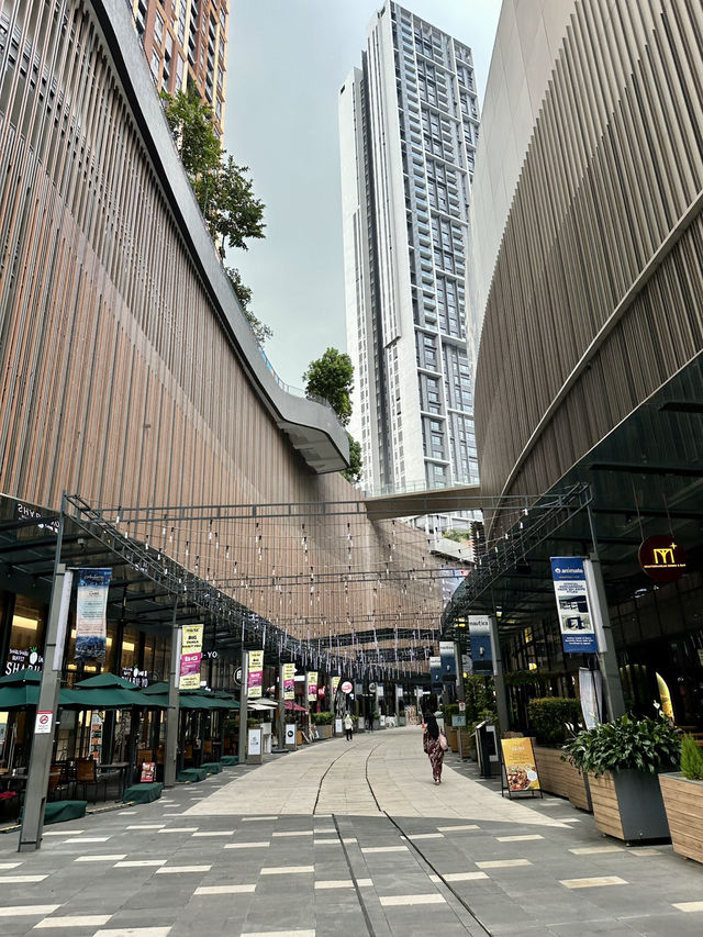 Open Air, Open Mind: KL’s Stylish WOW Plaza