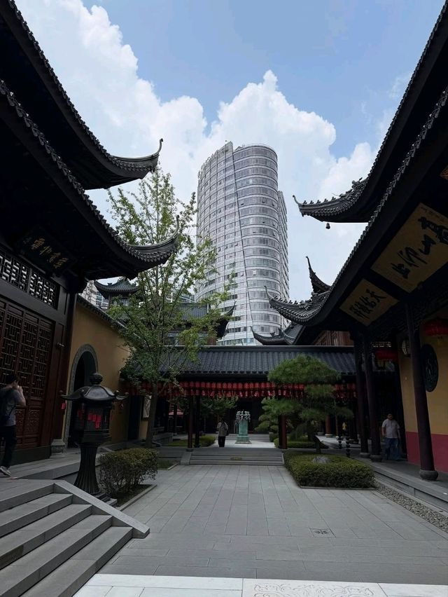Peaceful Moments and Beautiful Statues at Jade Buddha Temple Shanghai