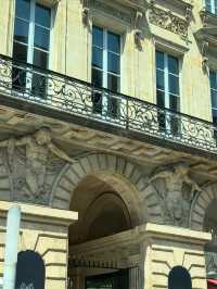 🍷🏛️ Bordeaux: A Timeless Blend of Wine, Elegance & Riverfront Charm