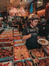 Queue for the Curry Magic – Nasi Kandar Beratur 786 Delivers