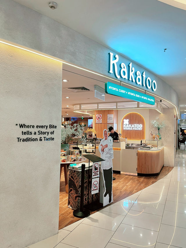 Kakatoo Restaurant: Must-Try Spot for Authentic Nyonya Cuisine Kakatoo Restaurant: Must-Try Spot for Authentic Nyonya Cuisine