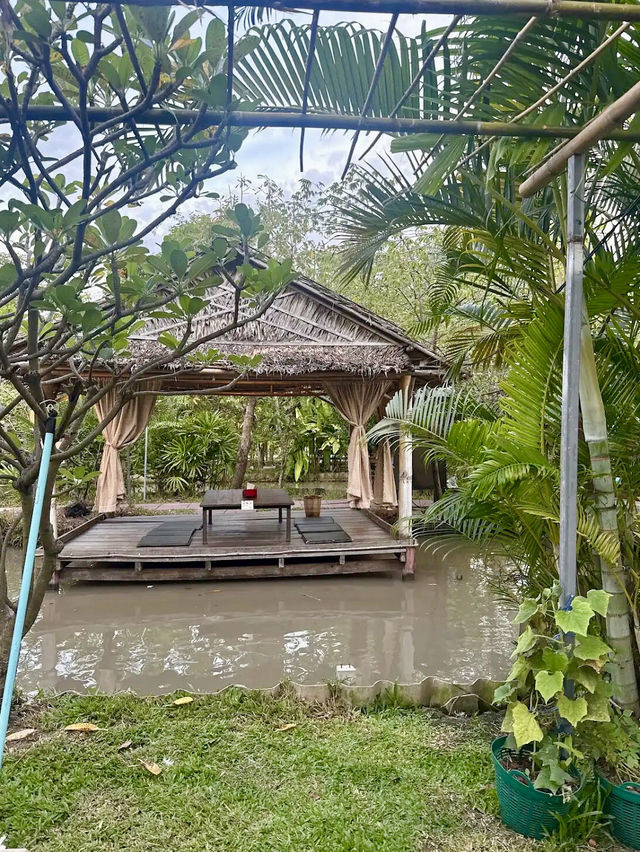 หลงทางไม่ว่า แต่อย่าหลงรักร้านนี้ 🌴✨