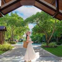 รีสอร์ทหรู สไตล์ไทยร่วมสมัย ริมหาดนาจอมเทียน