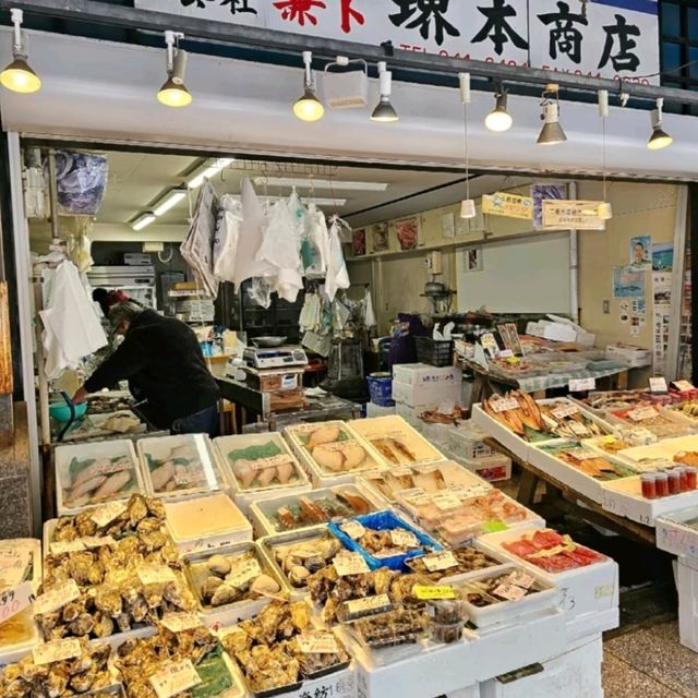札幌二條市場：清晨的一碗爆盛海鮮丼元氣早餐