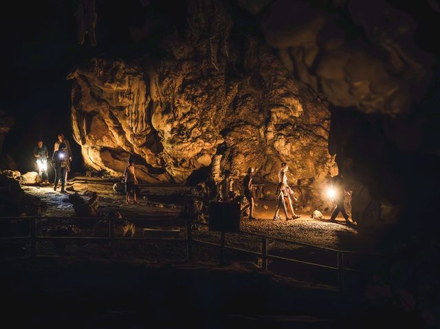 Nam Lod Cave, Thailand - A short walk in the belly of the land Nam Lod Cave, Thailand - A short walk in the belly of the land