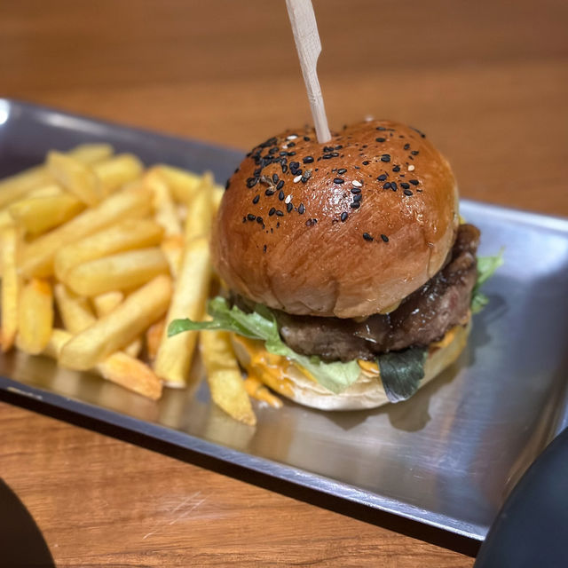 ร้านอาหารฟิวชันสุดชิคในหาดใหญ่ 🥩🥙🥂