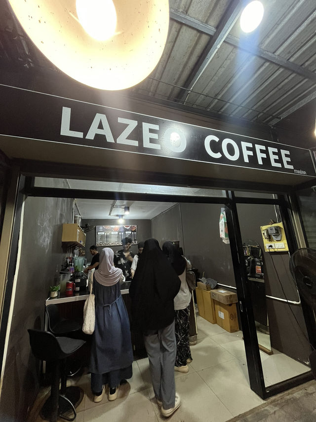 Lazeo coffee ตลาดเก่า Lazeo coffee ตลาดเก่า