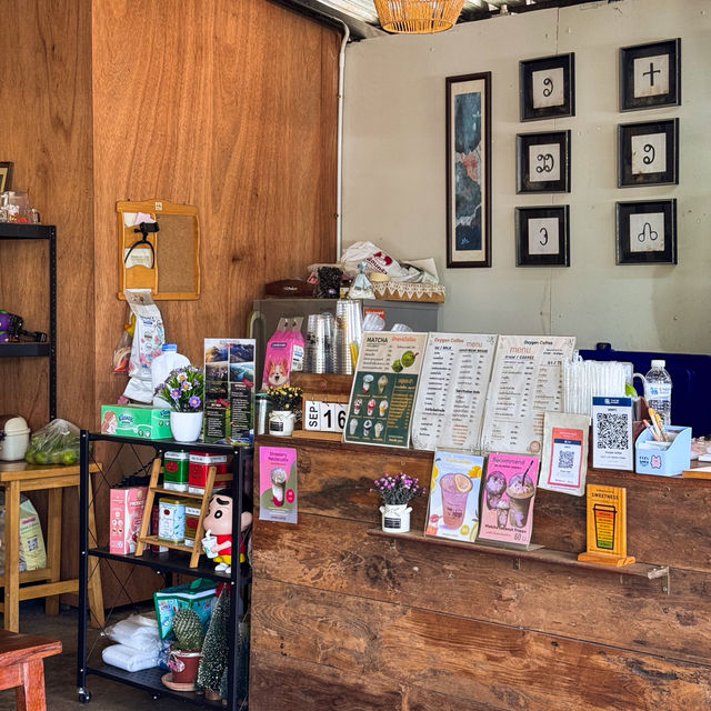 คาเฟ่สโลว์บาร์เล็กๆ สไตล์โฮมมี่สุดชิล #เชียงใหม่ ☕️ คาเฟ่สโลว์บาร์เล็กๆ สไตล์โฮมมี่สุดชิล #เชียงใหม่ ☕️