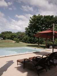 Stay keluarga yang aesthetic coba deh villa guesthouse ini!