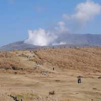 ภูเขาไฟ ASO “The Breathing Earth 🌍”
