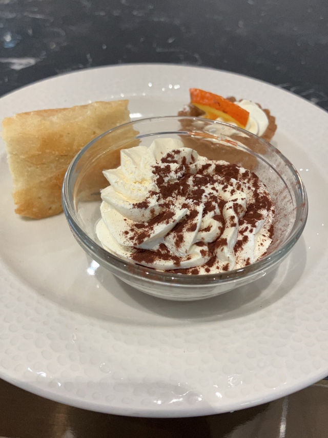 プラザプレミアムラウンジ