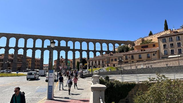 Two cities, one epic day: Ávila’s walls and Segovia’s fairy-tale charm 🏰🧱