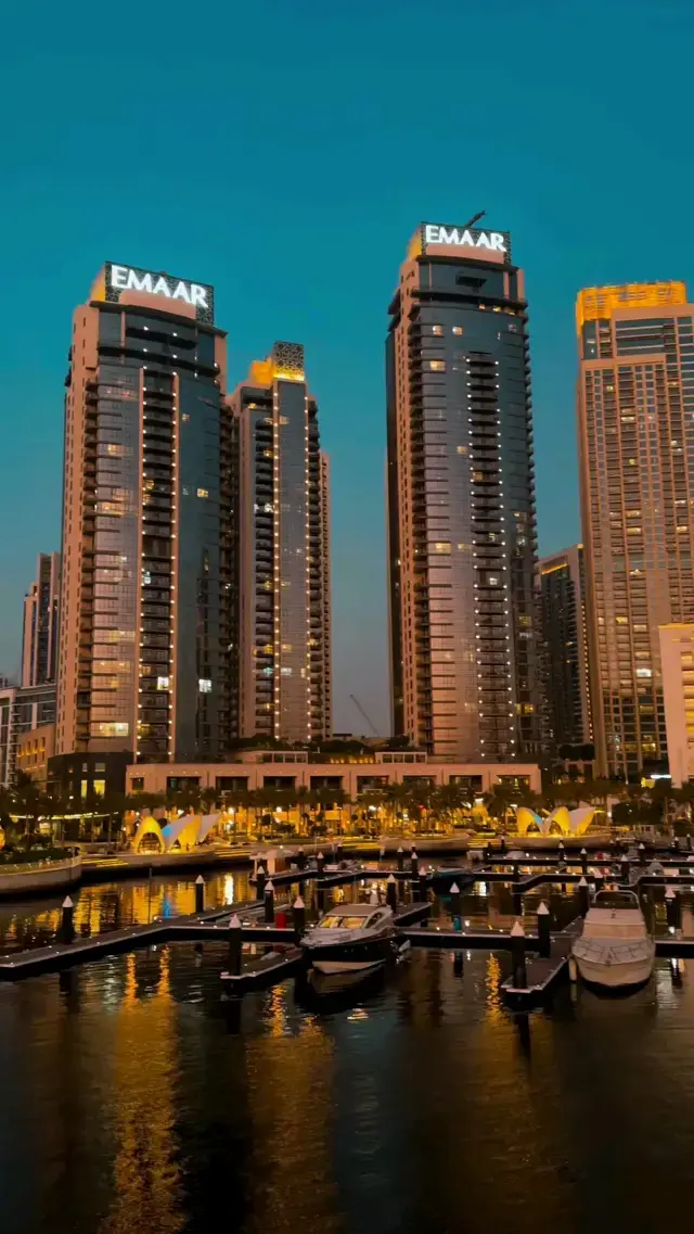 🌟 Dubai: A Dazzling City of Innovation, Luxury, and Desert Wonders 🇦🇪✨