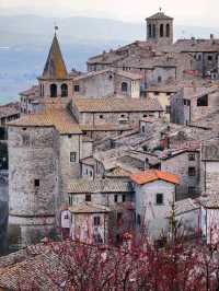 🏰 Medieval Echoes in the Tuscan Hills – Anghiari, Italy