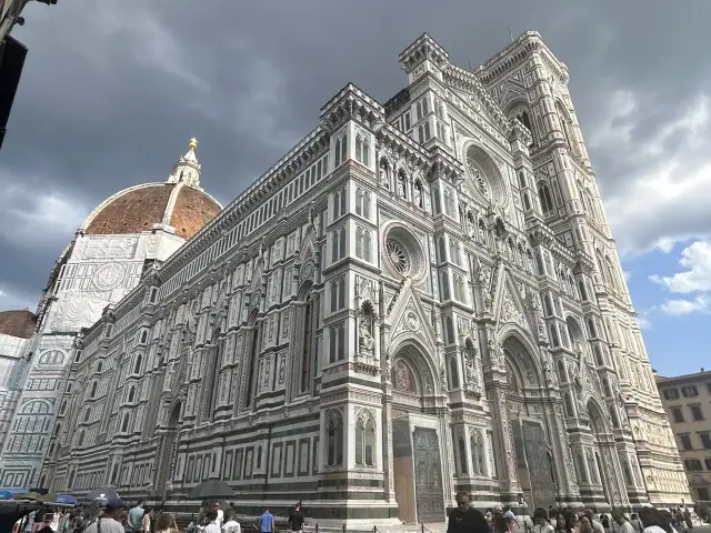 🏛️ Florence’s Duomo – A Masterpiece You Can’t Miss