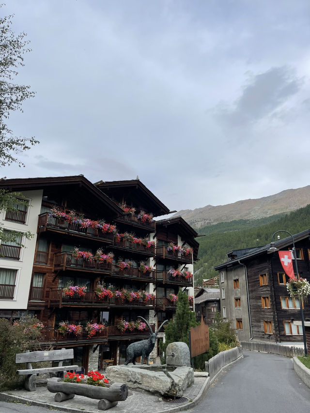 Zermatt: Alpine Serenity & Matterhorn Majesty 🏔️❄️✨