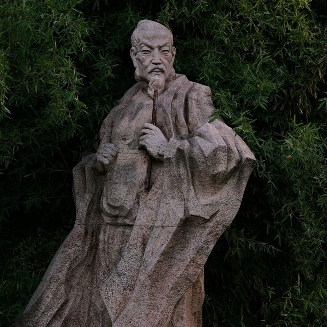 Giant Wild Goose Pagoda Park Statues, Xi’an / 2025