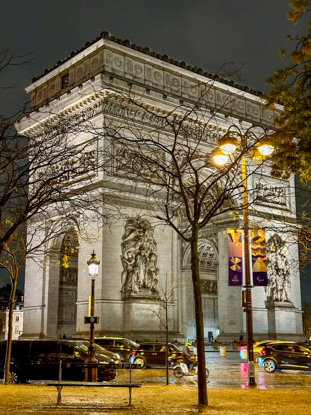 Paris Lights Up🌟