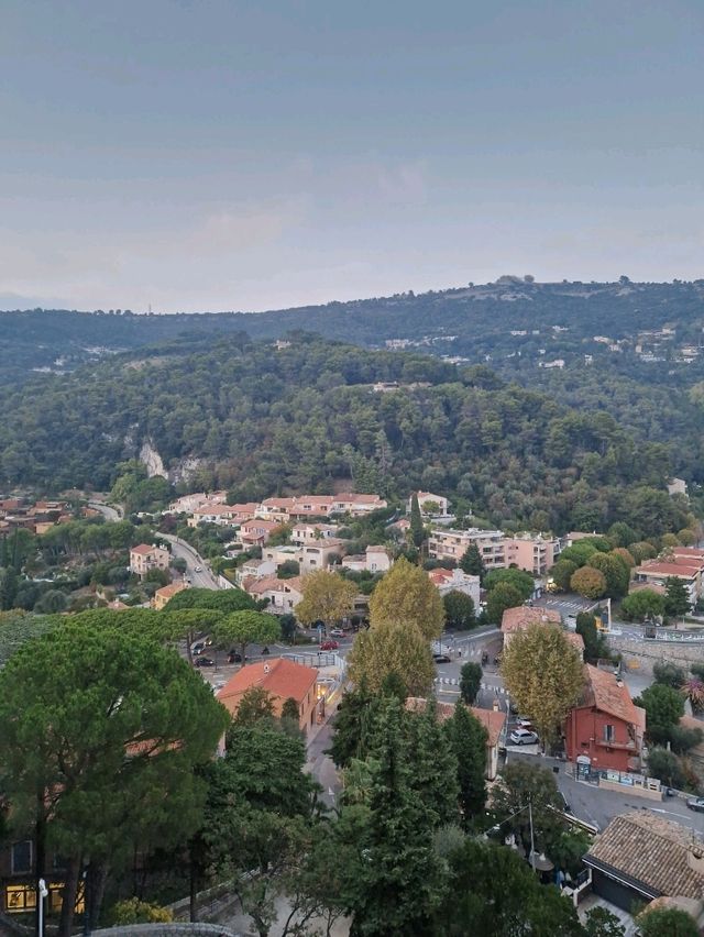 Here are the top 10 places you must visit in south of France 🧭🇫🇷✨️ Here are the top 10 places you must visit in south of France 🧭🇫🇷✨️