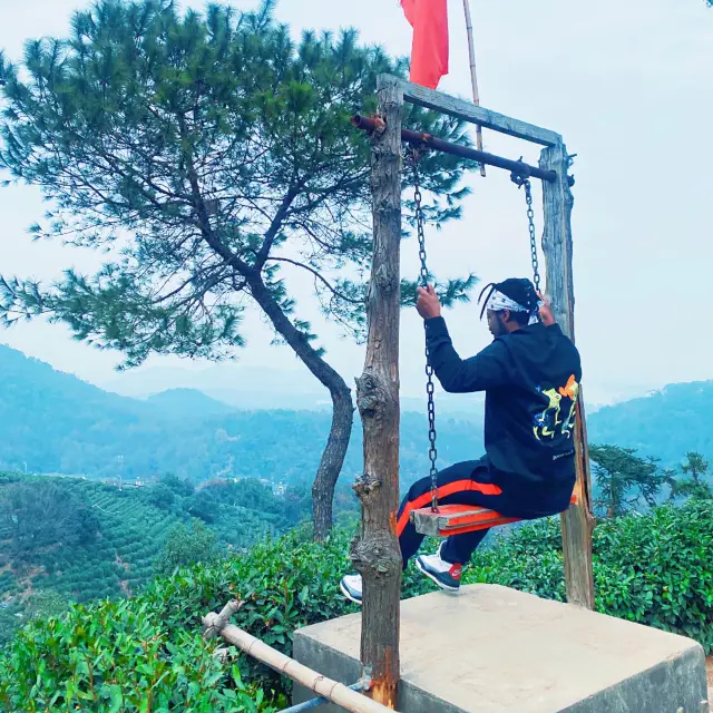 GET A FIRST CLASS MOUNTAIN VIEW OF XIHU 🤩