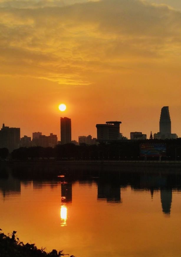 Ersha Island - Free camping and picnic spot in Guangzhou city.