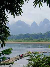 Traversed two thousand kilometers, solely to reside within this ink wash painting of Yangshuo.