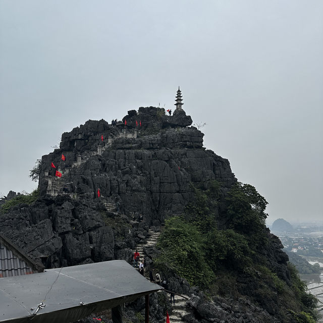 Mountains and Caves Galore in Ninh Binh 🇻🇳