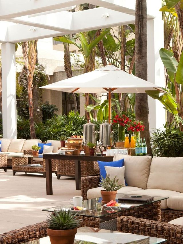 🌟 Newport Beach Luxe Life: Pendry's Finest! 🏖️