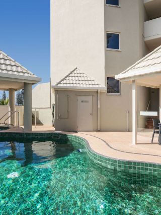 🌴 Mooloolaba Escapes: Top Hotel Picks! 🏖️🛏️