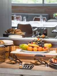 🌟 Menlo Park Marvels: Discover Hotel Nia's Charm 🏨✨