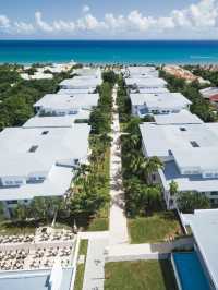 🌴🏨 Playa del Carmen's All-Inclusive Paradise 🍹✨