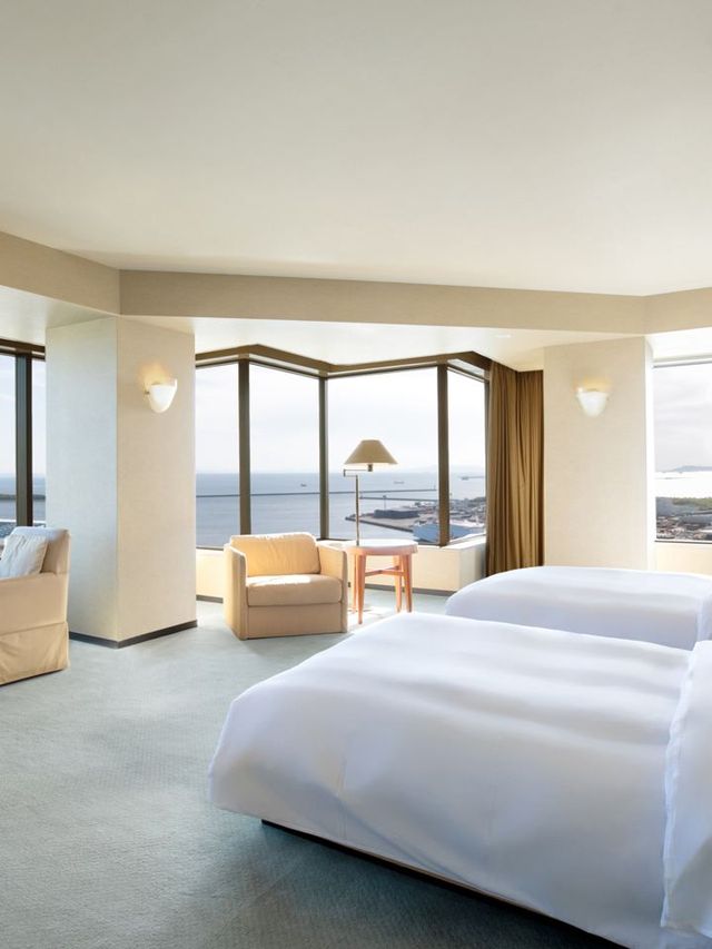 🌟 Osaka's Luxe Getaway: Grand Prince Hotel! 🌟