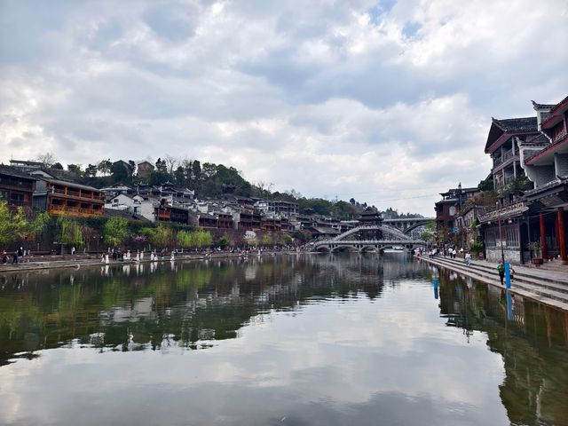 鳳凰古城（湖南省湘西自治州，5A級景區）。