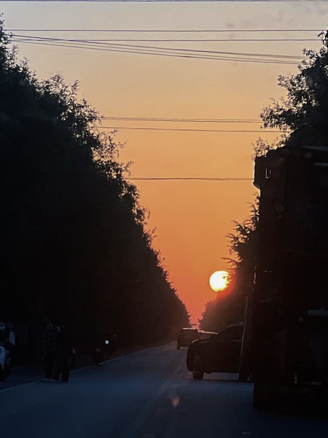 夜登鸛雀樓丨跟着黑神話悟空看古建。 夜登鸛雀樓丨跟着黑神話悟空看古建。
