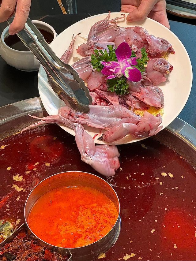 跑遍成都都要來吃的魚火鍋，就在南門！
