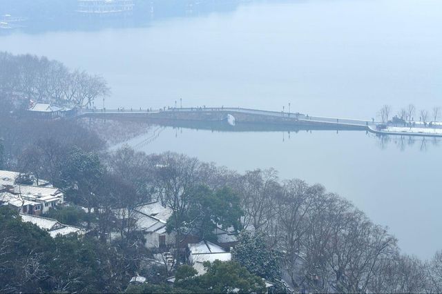雪中漫步，尋覓詩畫江南