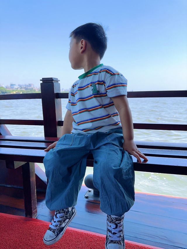 【杭州西湖】唔使人迫人，帶老媽同細路住入西湖裏面