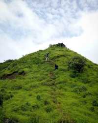 探秘伏爾岡山：挑戰自我，領略拉傑果德全景