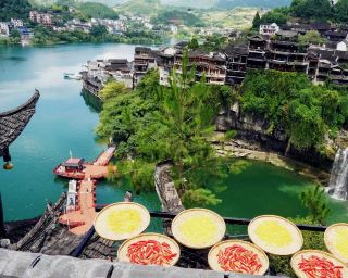 Furong Zhen is amazing! A must-see hidden gem for family trips.