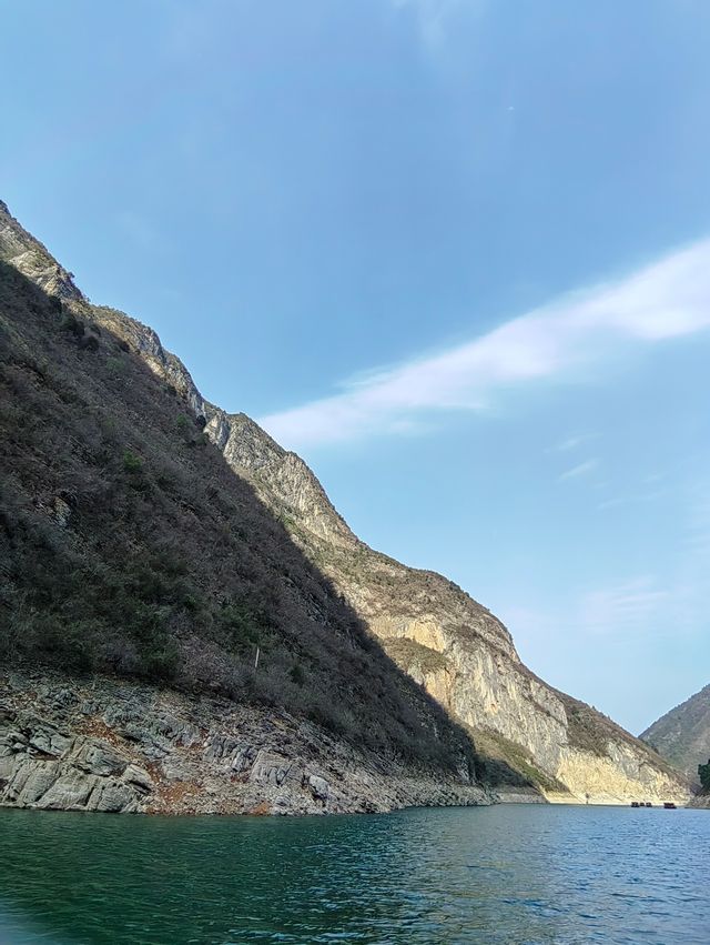 神女溪和神女峰
