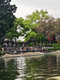 Liwan lake park blossoms 