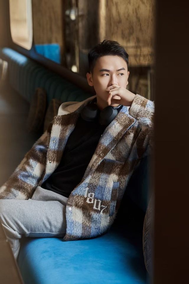 在這裡，連失眠都變成了一件浪漫的事