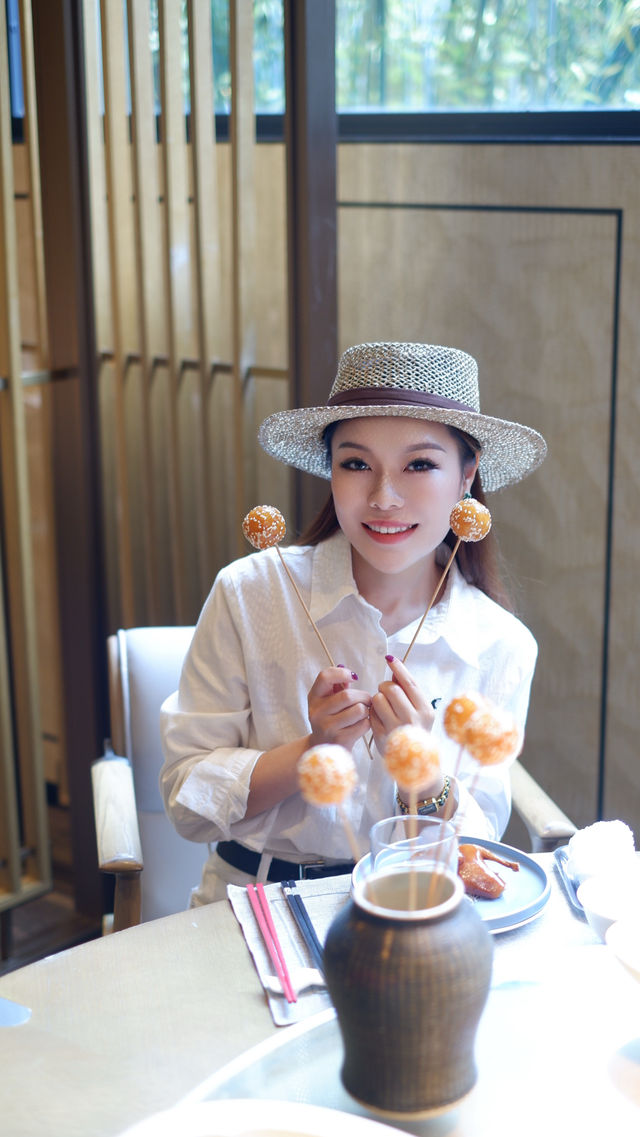 【蓮花】｜正宗四川風味 · 濃郁蜀都風情