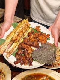 近期喺成都食過最滿意嘅一餐！！氣氛正到爆燈就喺雙子塔對面！！