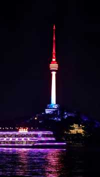 璀璨都市夜景指南武昌江灘吹吹風+賞燈光秀