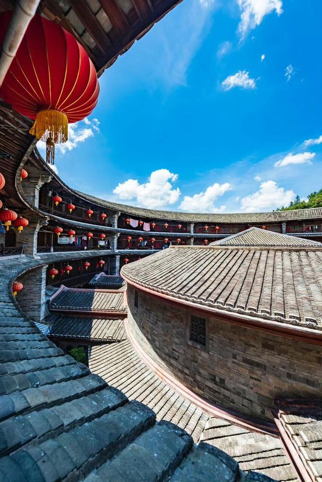 雲水謠：百年榕樹，千年土樓，一世鄉愁！