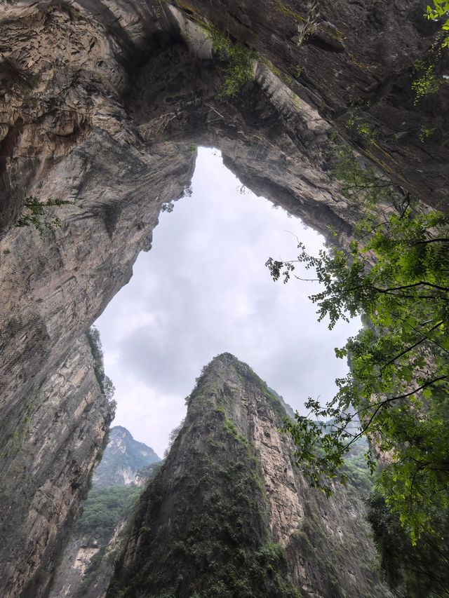 八泉峽｜落日為印，蓋在山水的落款處