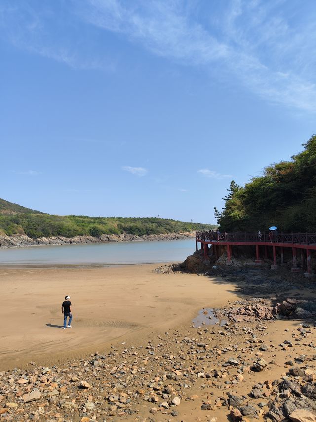 來一場說走就走的岱山小旅行！呢度真係超級適合影相放空，號稱東海蓬萊嘅奇妙風光絕對令你驚艷景點
